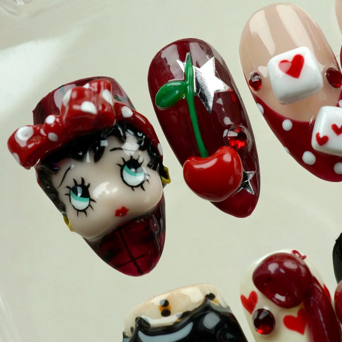 Betty Boop (1 set only)