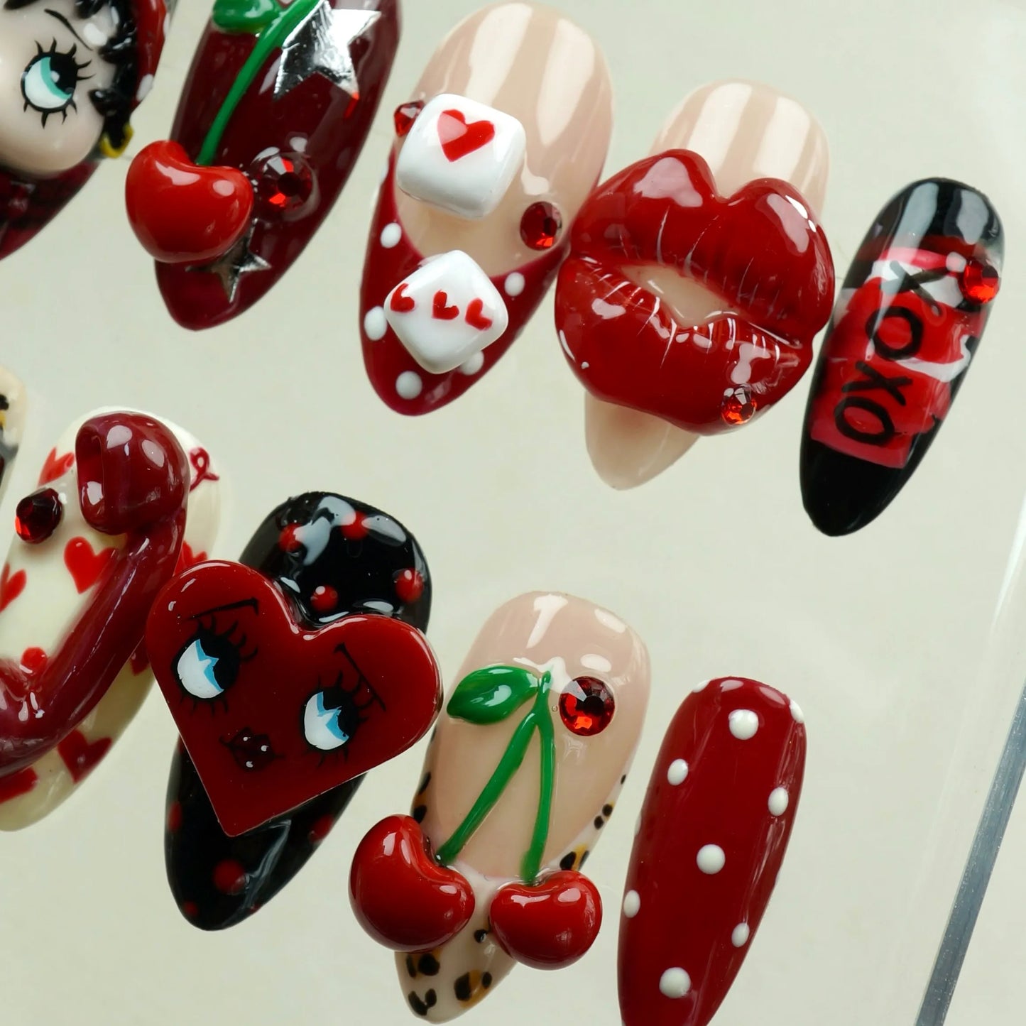Betty Boop (1 set only)