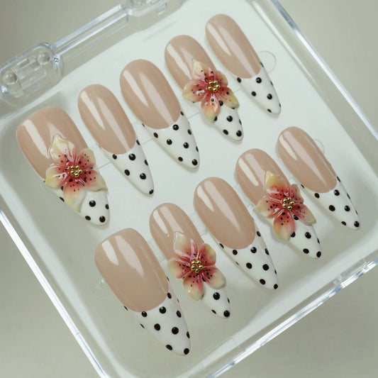 Petal Poise - Donailsart