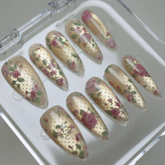 Heirloom Petals - Donailsart