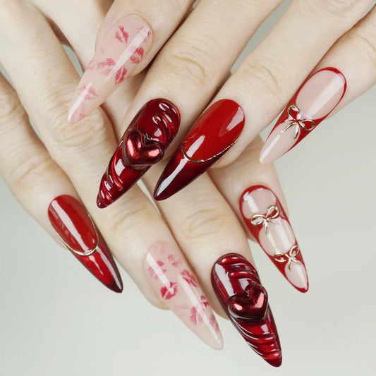 Lovers' Seal press-on nails on hand – Donailsart