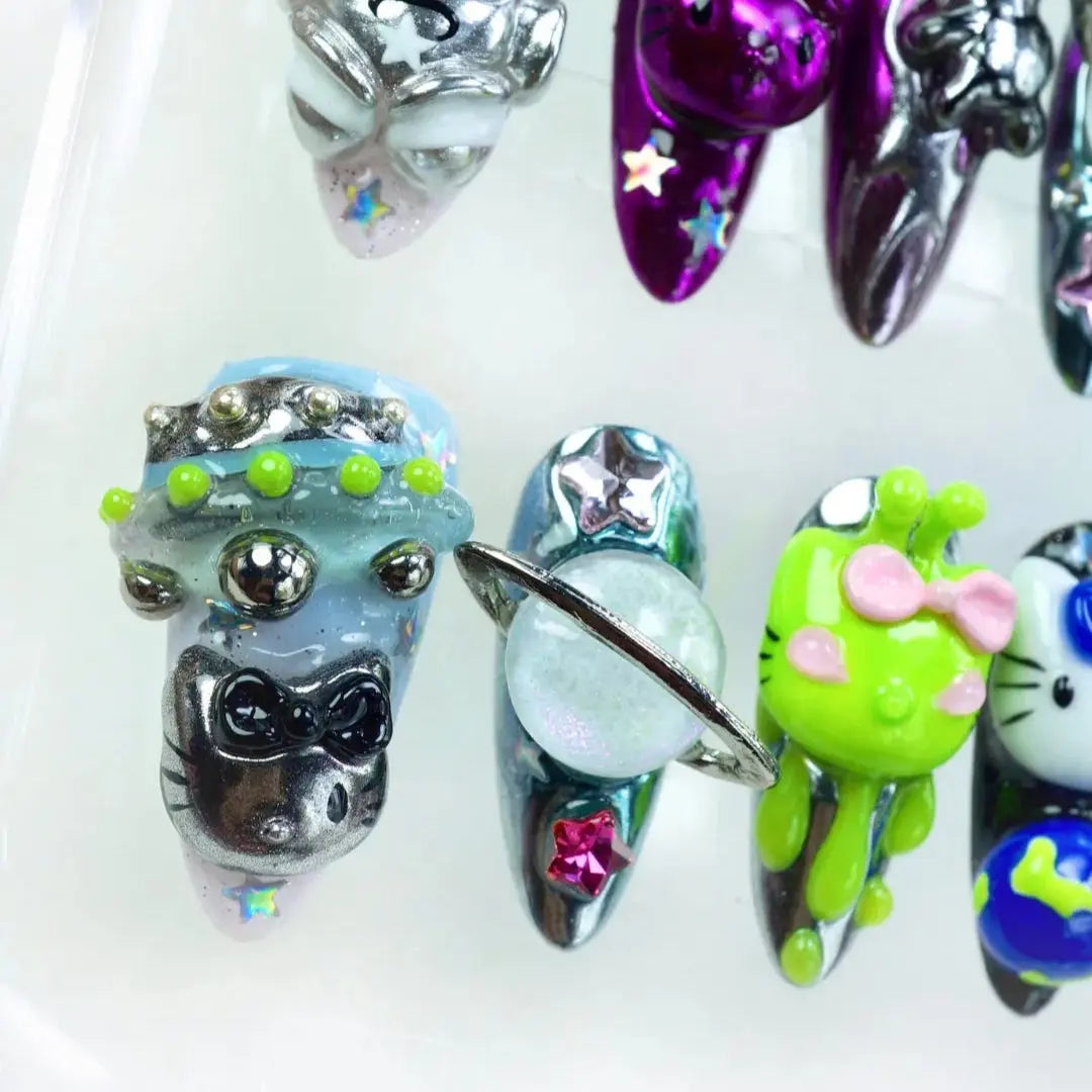 Alien Hello Kitty
