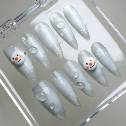 Snowed In press-on nails on hand – Donailsart