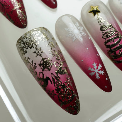 Holly Jolly nail art detail view – Donailsart