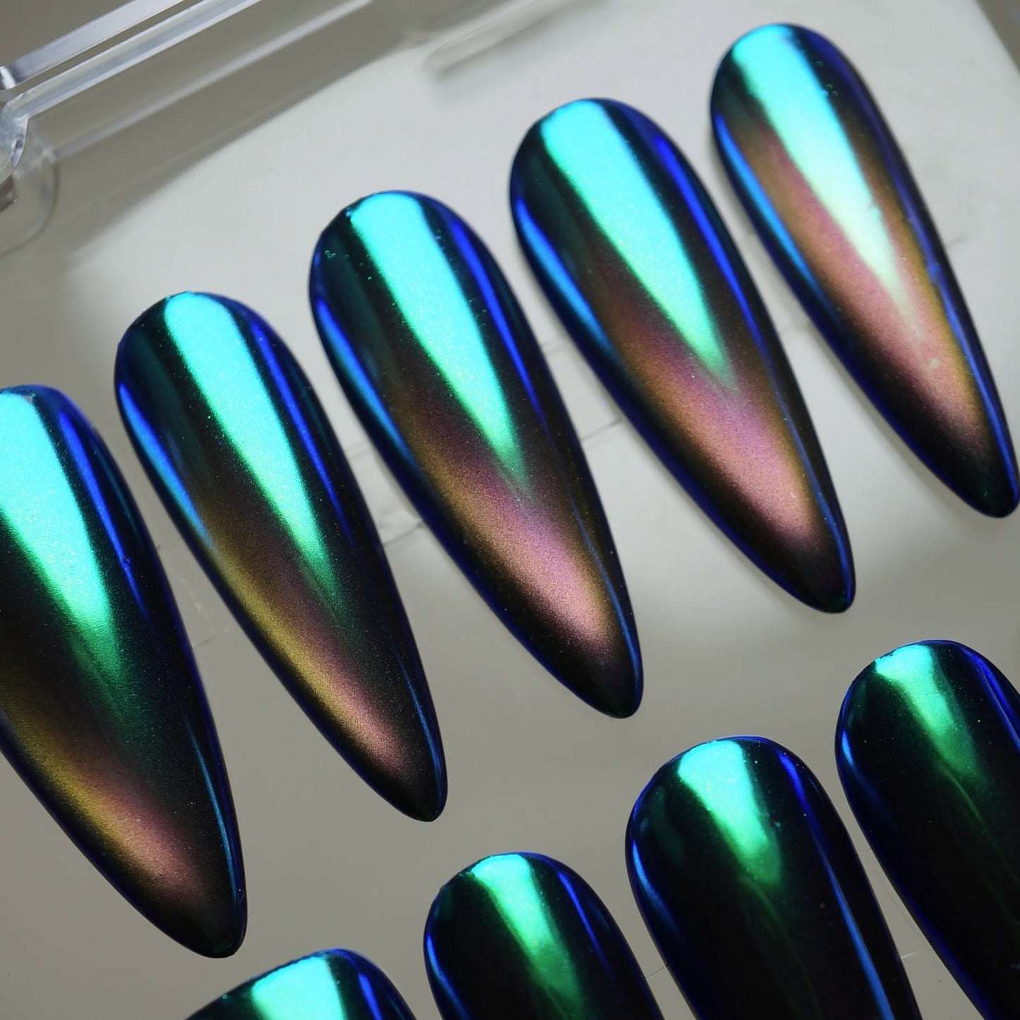 RT03 | Iridescent Mirage