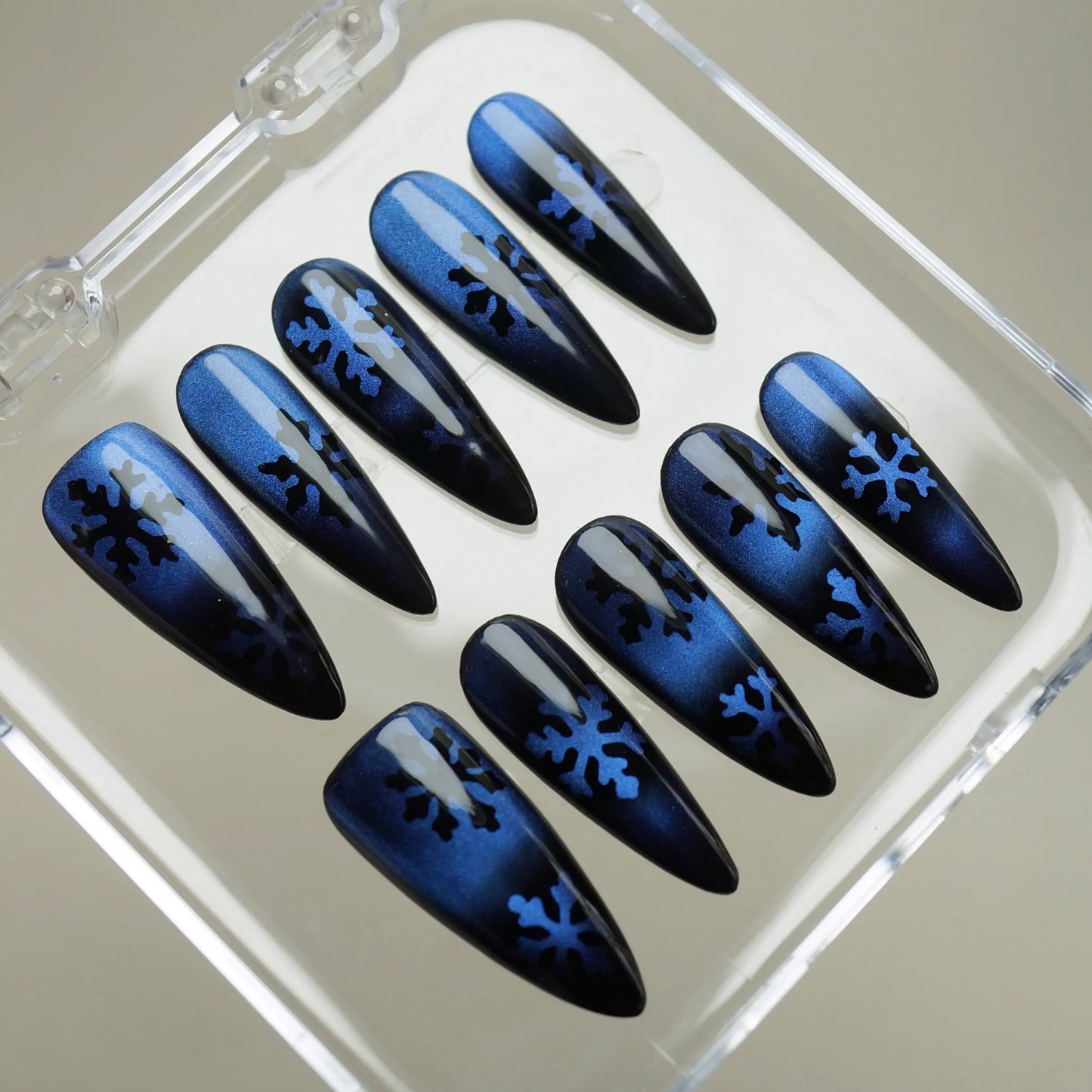 Frostbite Eclipse press-on nails on hand – Donailsart