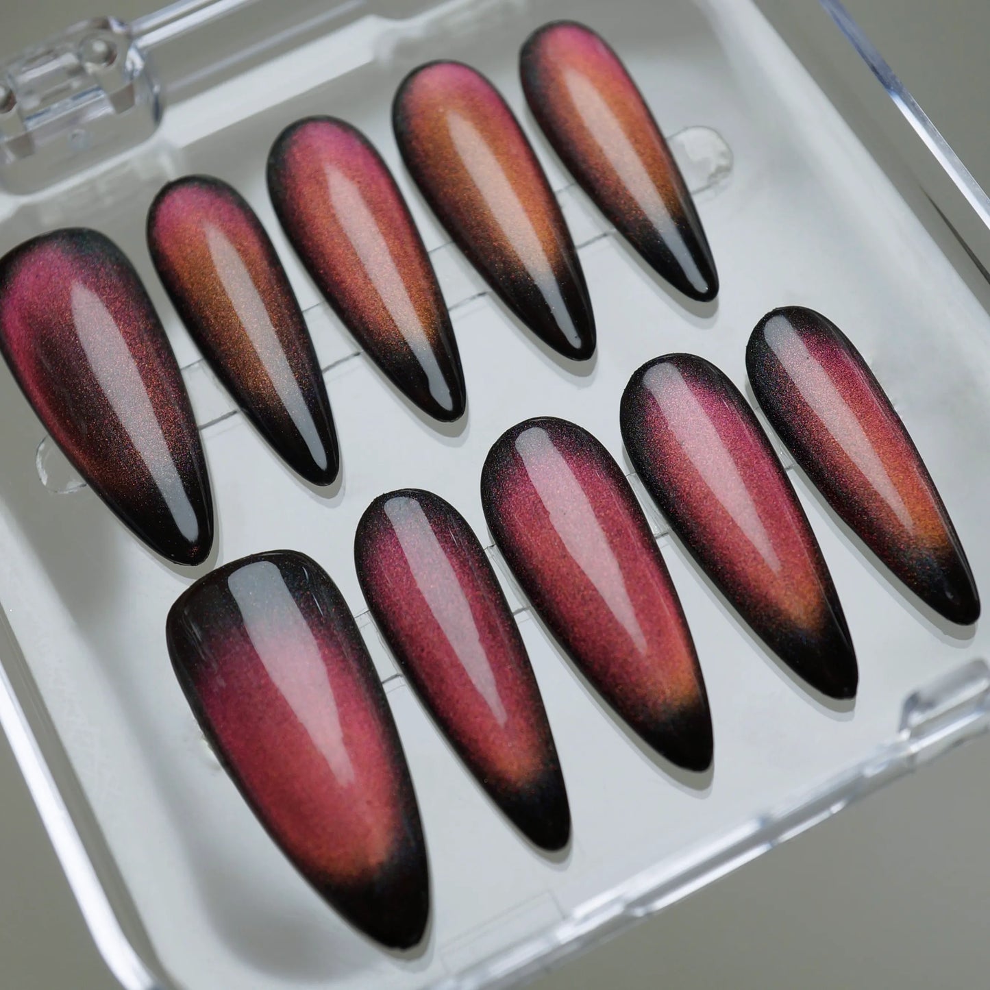 YU05 | Garnet Red nail art detail view – Donailsart