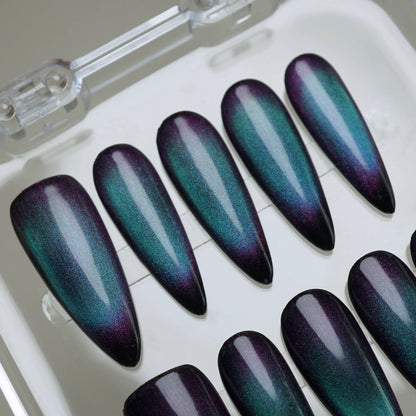 YU02 | Nebula Tide nail art detail view – Donailsart