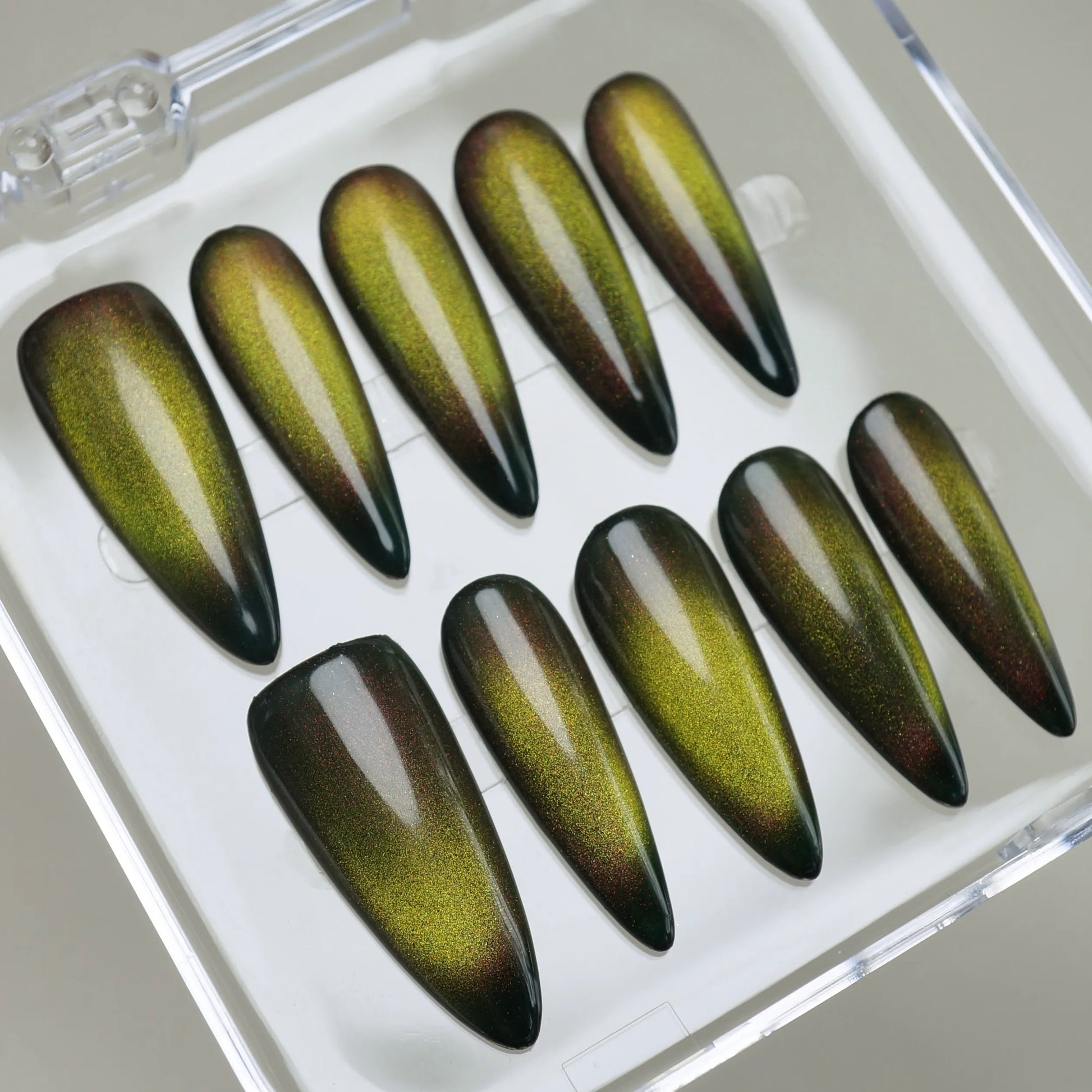 YU08 | Olive Green press-on nails on hand – Donailsart