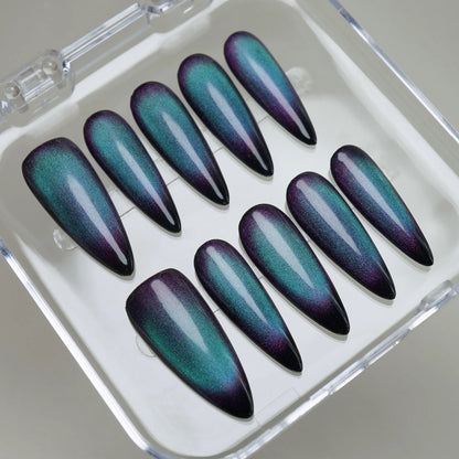 YU02 | Nebula Tide press-on nails on hand – Donailsart