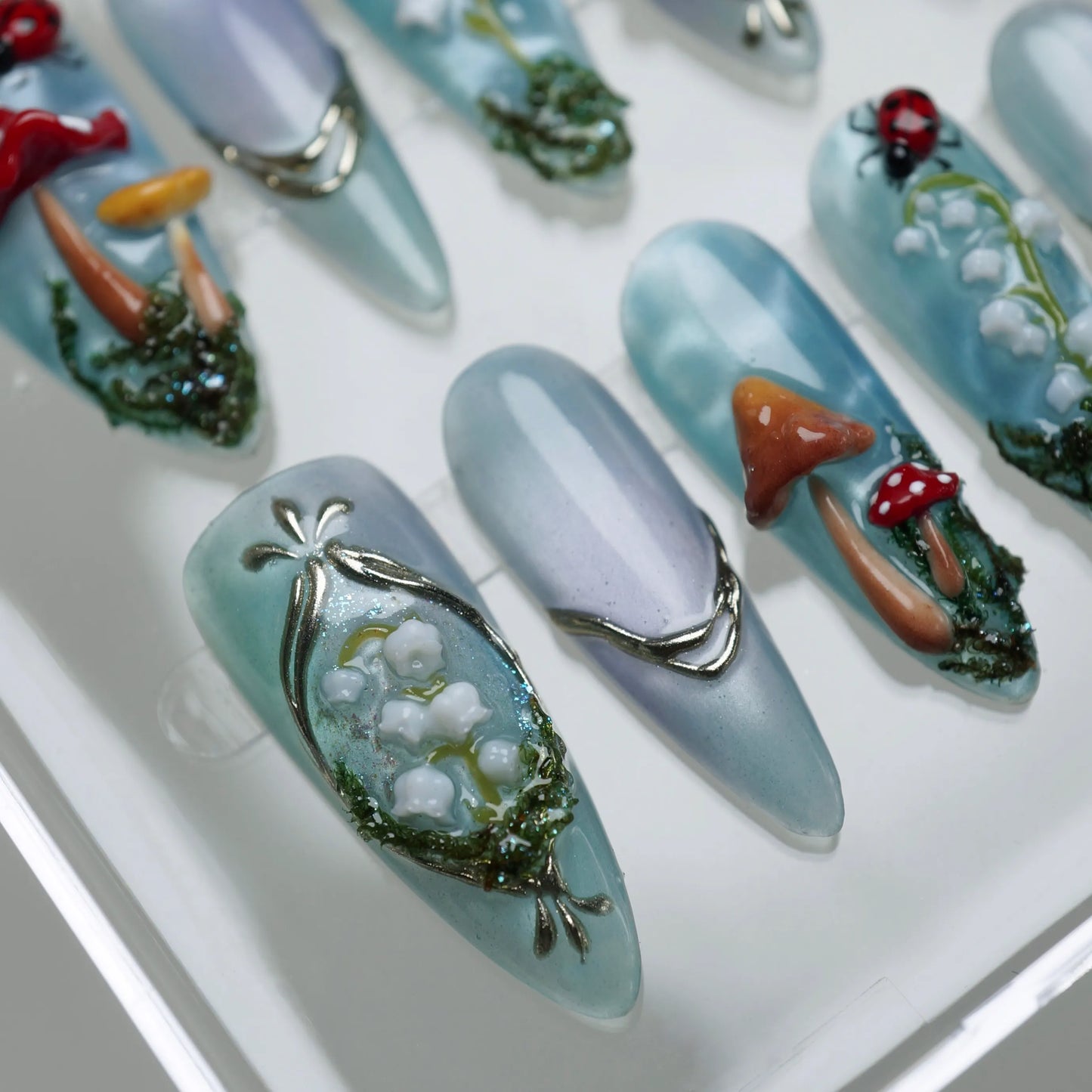 Lunaria Vale - Donailsart