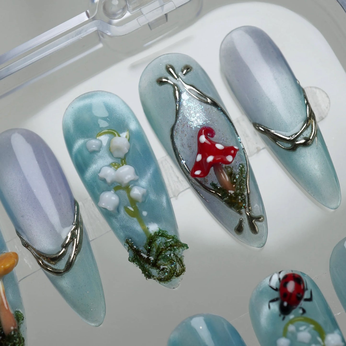 Lunaria Vale - Donailsart