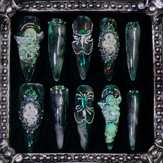 Jade Skull - Glow In Dark