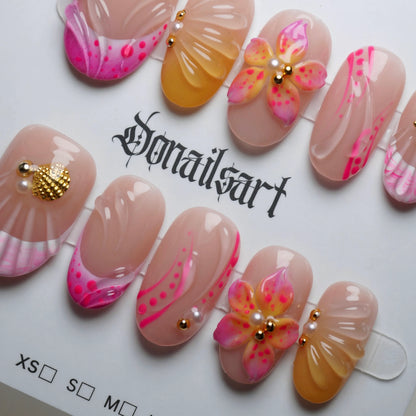 A29 | Sunburst Petals nail art detail view featuring shell textures and gold light-catching accents on vibrant summer nails – Donailsart