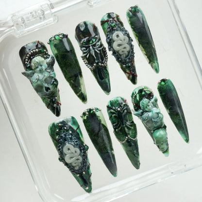 Jade Skull - Glow In Dark