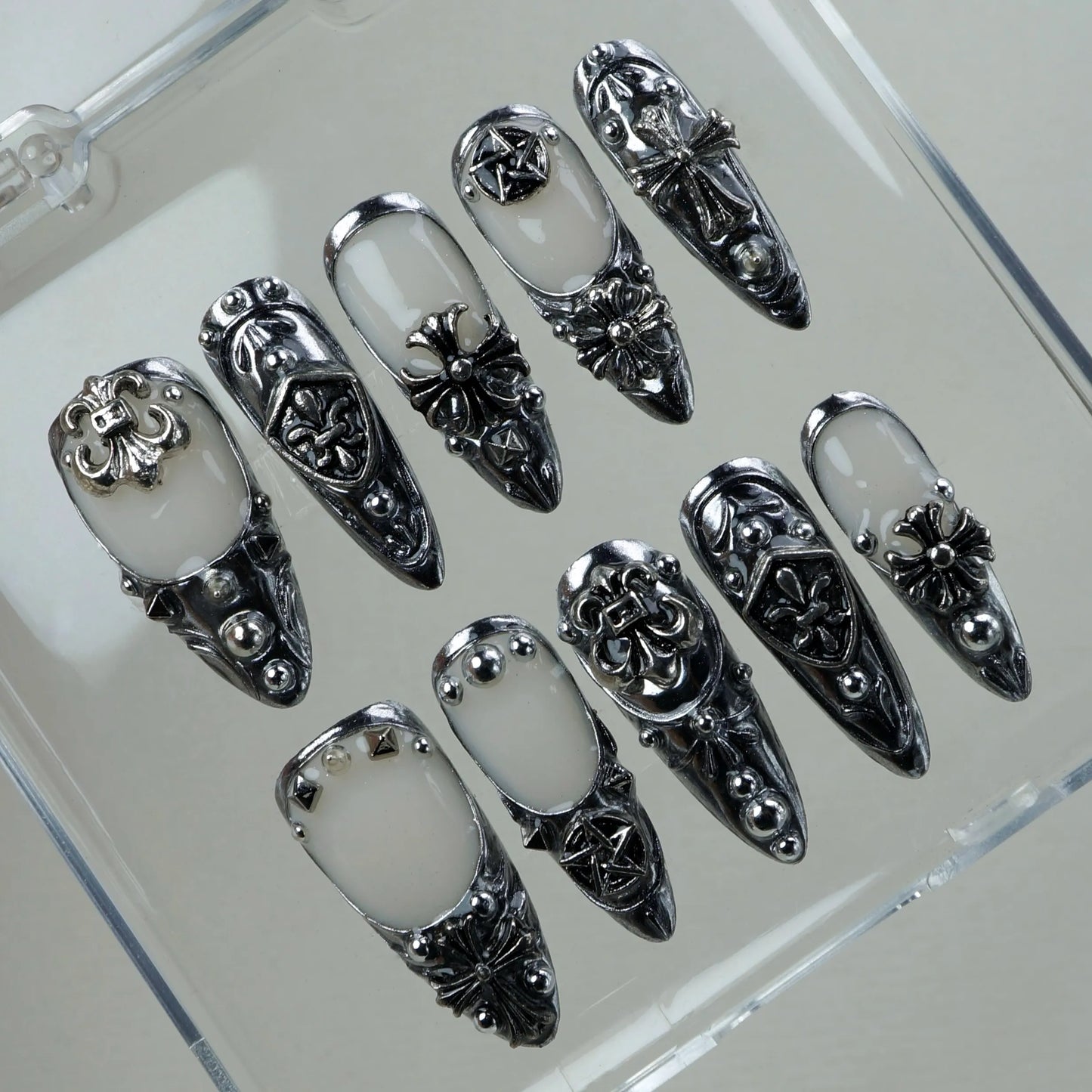 Chrome Heart