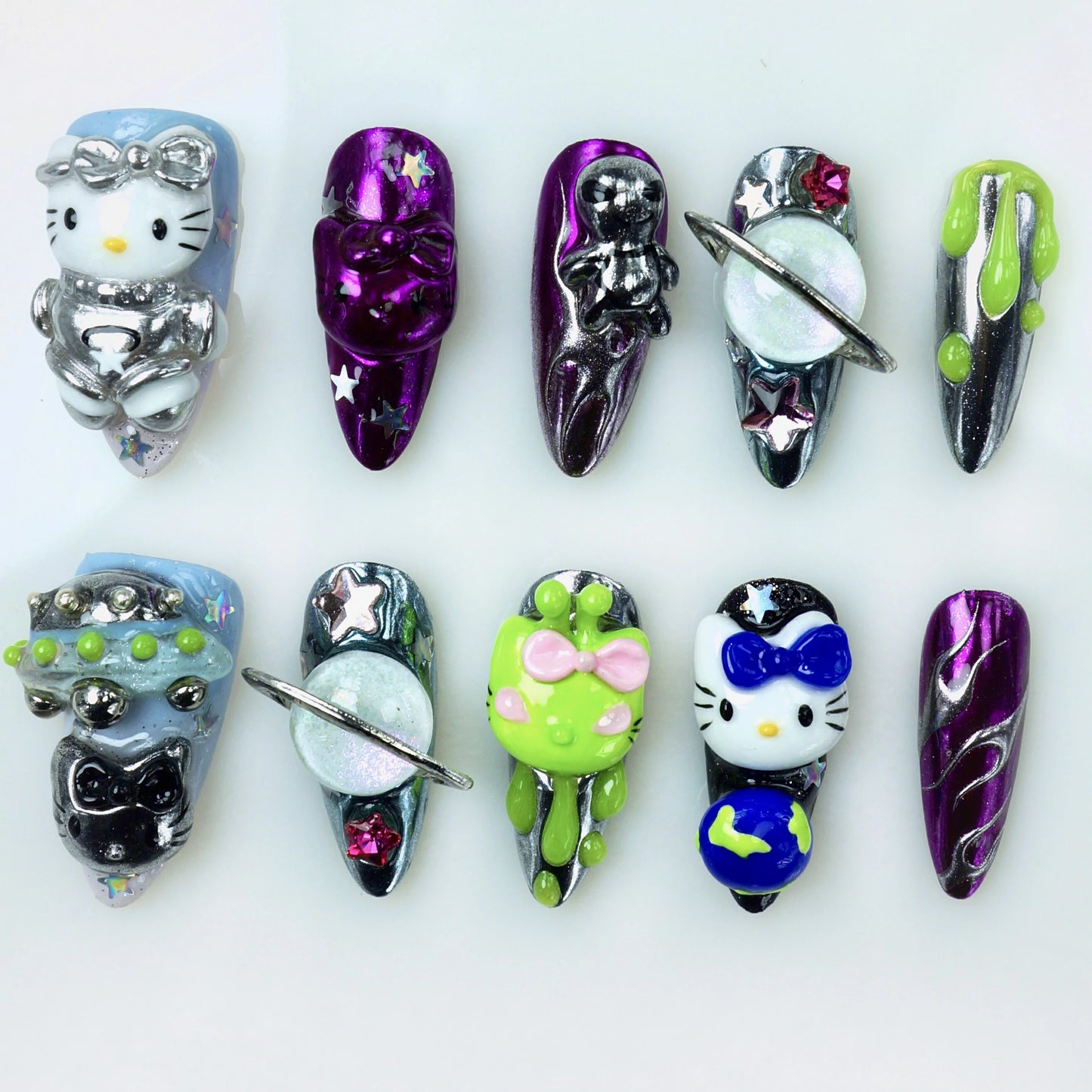 Alien Hello Kitty - Do.nails