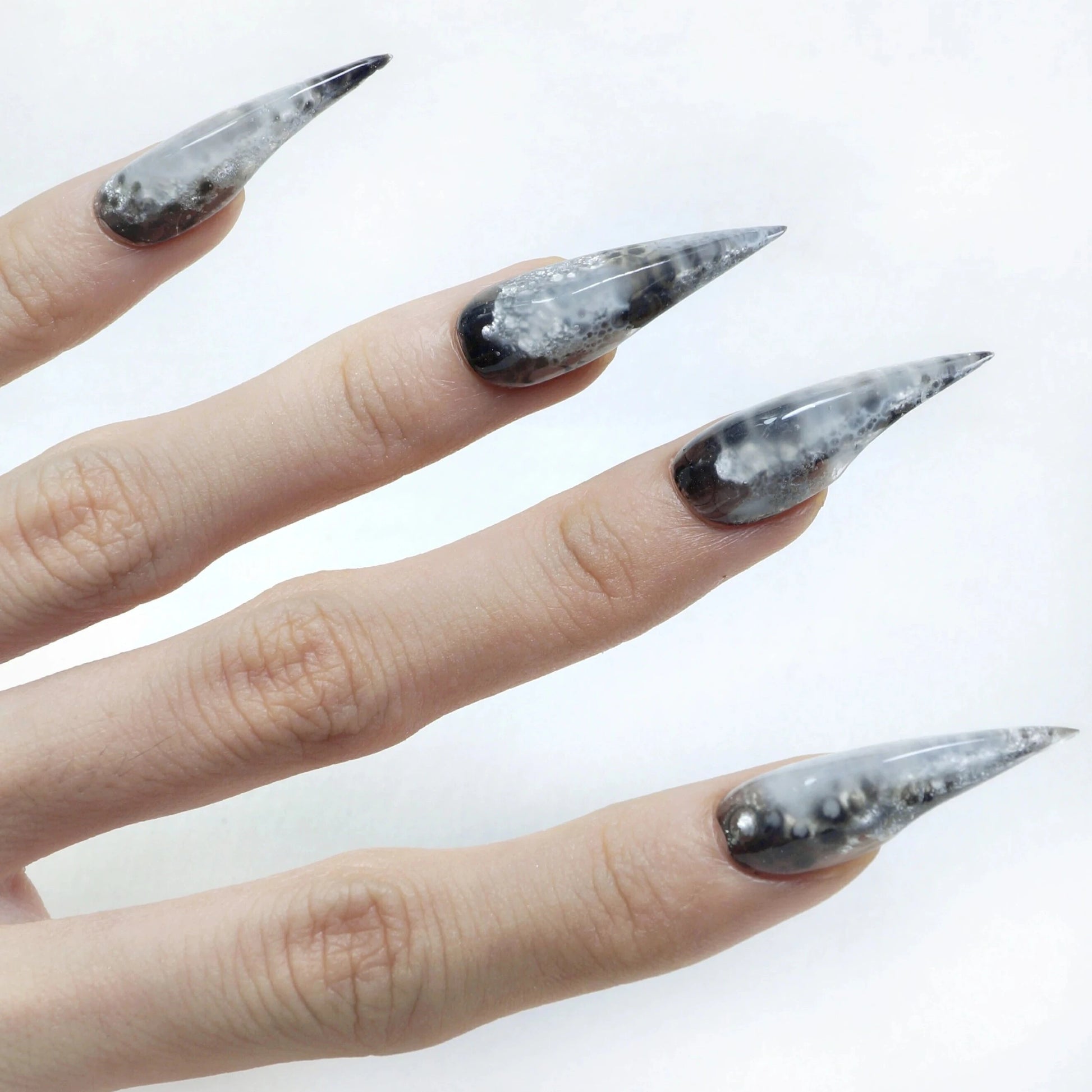 Gritty Claws - Do.nails